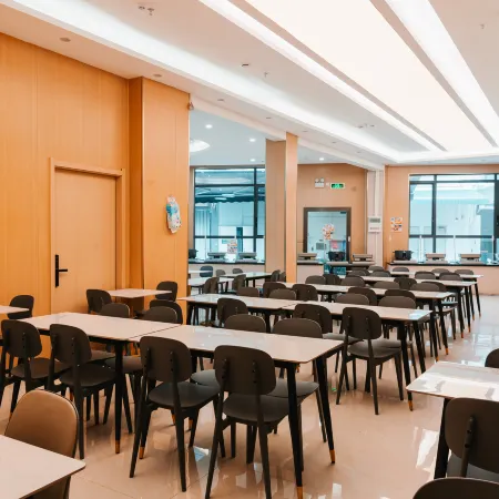 Shenzhen Bao'an International Airport Ruixi Yuexiang Hotel Отели рядом с Аэропорт Шэньчжэнь