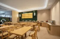 Jinruixuan Holiday Hotel