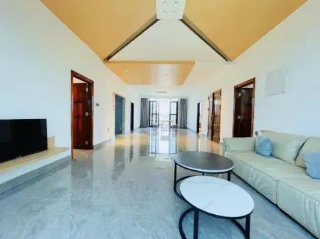 Naozhou Island Daoyu Family Fun Suite Отели рядом с достопримечательностью «Naozhou Lighthouse»