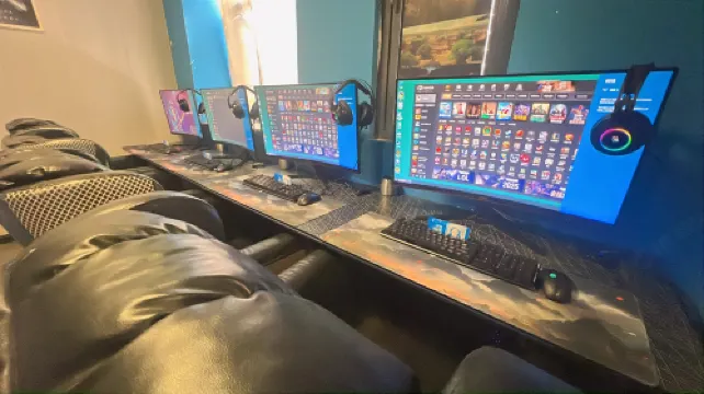 Sanrenyou E-sports Homestay (Huijin Plaza)