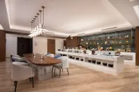 Wanda Plaza Hotel, Kuerle People's Square - 조식 운영