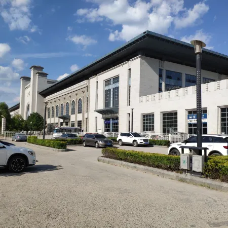Shenglong International Hotel (Yan'an Railway Station)