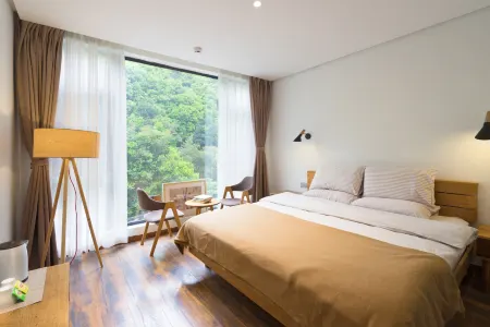 Rock Rose Holiday Hostel Отели в г. Тунлу