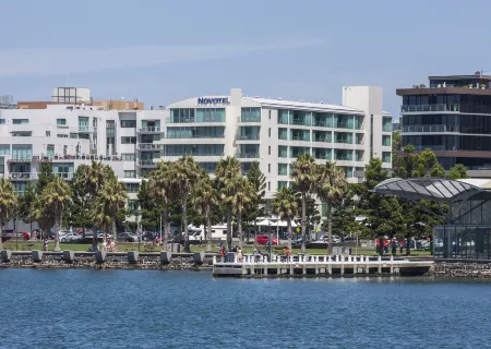 Novotel Geelong, an Accor Hotel Отели в г. Джелонг