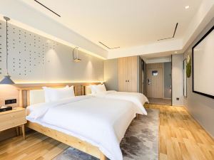 Guangzhou Jiayue Business Hotel (Huadu People's Hospital Huacheng Road Subway Station)