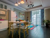 札乐精品公寓(上海国际旅游度假区店) - 尊享两室投影房