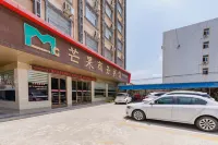 Huangchuan Mango Business Hotel - parking
