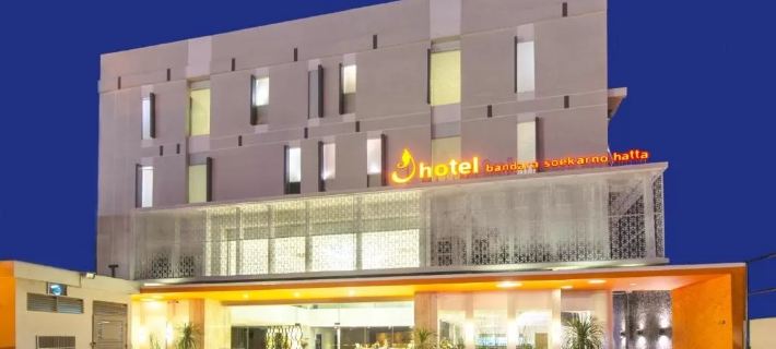J Hotel - Bandara Soekarno Hatta Hotels in Benda