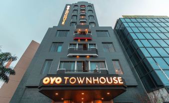 Super OYO Townhouse 1 Hotel Salemba
