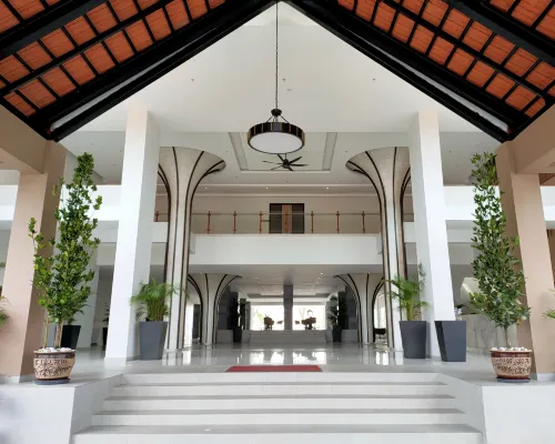 Pacific Regency Beach Resort, Port Dickson Отели рядом с достопримечательностью «Мечеть Кариах @ Букит Пеландук»