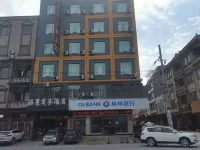 Fangchenggang Lijing Business Hotel Hotels near Dawan Marina