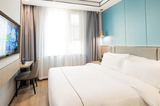 逸美酒店(济南大明湖店)