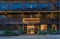 西江千戶苗寨半山雲府民宿 - 浪漫/情侶