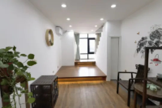 鄭州拾川客棧（市政府華強廣場店）