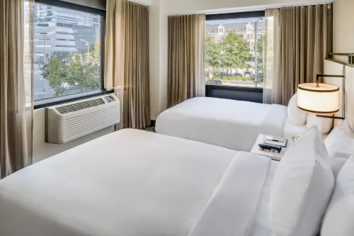 DoubleTree by Hilton Hotel & Suites Jersey City Hotels in Hoboken