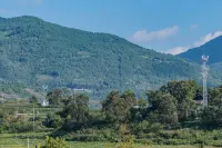 Shenjun Chinese Inn (Weishan Ancient City Xinggong Tower) - Mountain view