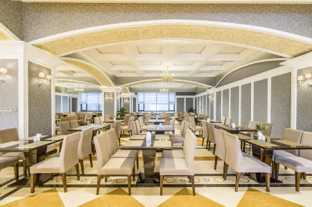 Lakeside Hotel Отели рядом с достопримечательностью «Zhenggezhuang Wenyuhe Park»