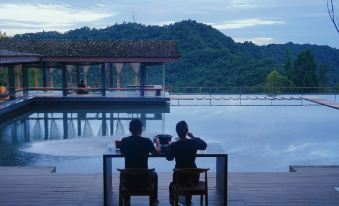 Qingxia Shanju Yeshe Resort Hotel