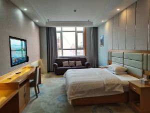 Longxin Hotel (Shihezi 147 Tuanshihutan Branch)