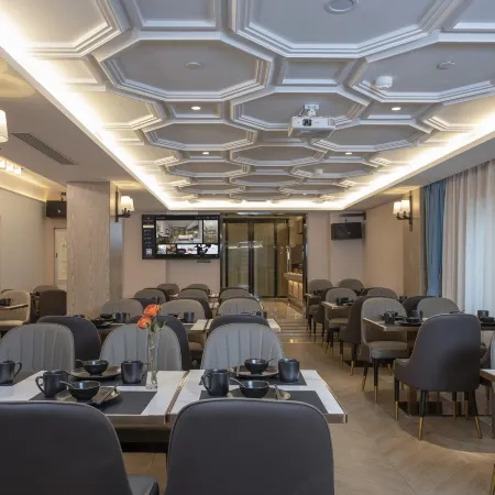 Vienna International Hotel railway station Wuquan Mountain Park  branch