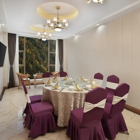 Yueshan Holiday Hotel