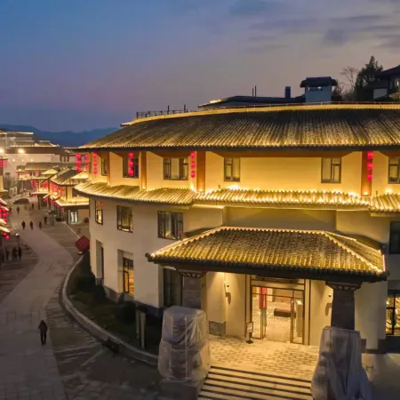 Yilong Yulu Hotel