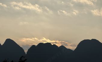 Wanfeng Linna Mountain home stay