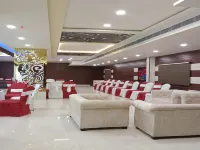 Hotel Aradhna Inn - 루프탑 수영장