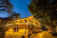 Chuxiong Dream Water village inn