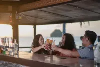 Berjaya Tioman Resort - bar