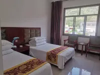 Lintan Hongjia Summer Resort Hotel a Lintan