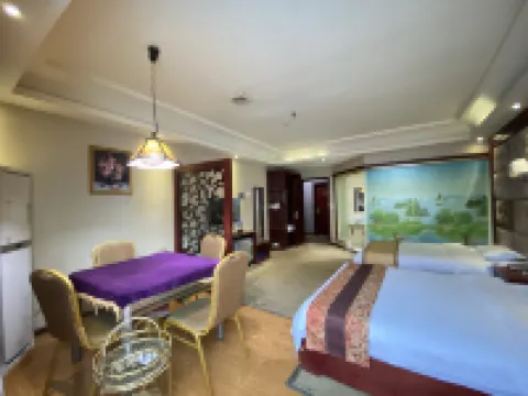 Yuemei Aiwei Hotel (Dejiang People's Hospital Branch)