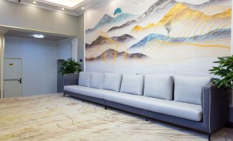 Fairyland Hotel (Tianfu International Airport Luojia)