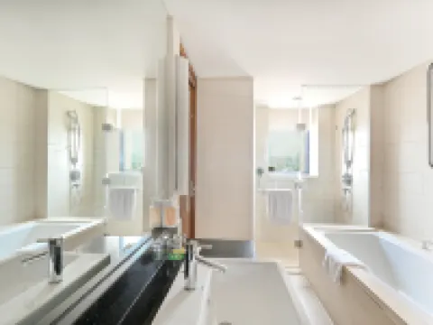 Holiday Inn QINGDAO CITY CENTRE by IHG Hotels in Qingdao