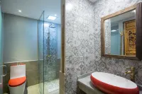 Old story inns (Zhongyi Market, South Gate of Lijiang Ancient Town) 리장 호텔