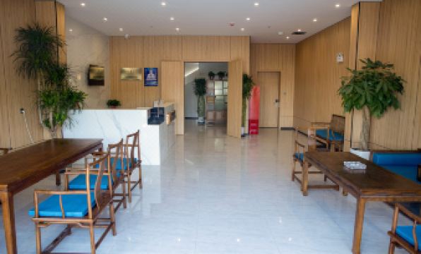 Qingju Hotel (Luoyang Normal University Xinyuan Road)