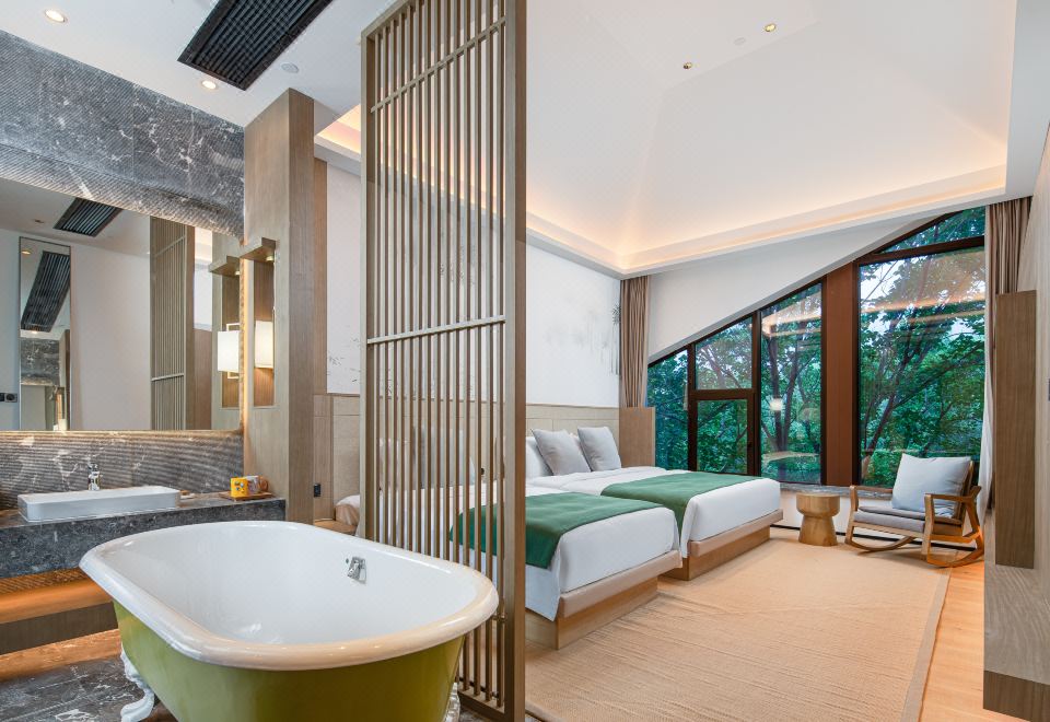 1. 톈무후위수이온천..