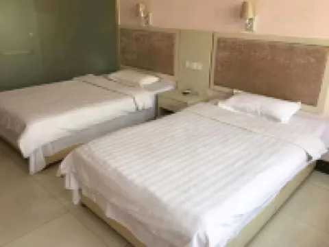 Xinghua Hotel (Fuyang Fudong Happy City)