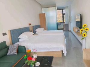 Yunshang Huajian Homestay