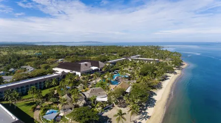 Sofitel Fiji Resort & Spa Отели рядом с достопримечательностью «SeaFiji Fast Boat Transfers»