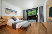 Holiday Inn  Rongshui  Laojun Dong