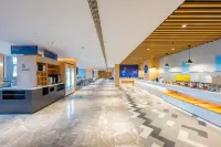 Holiday Inn Express XinJI City Center Hotels in Xinji