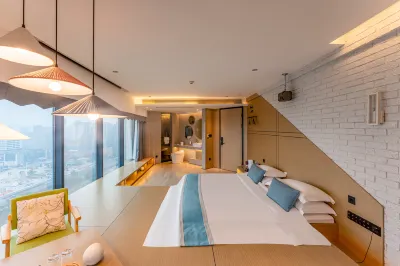The north light luxury hotel Hotels near Zigong Dinosaur Museum