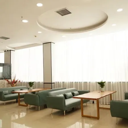 Fuchuan Tujia Hotel