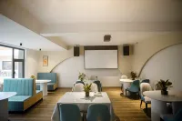 Township Mid-Levels Homestay