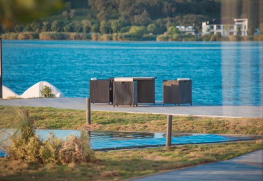 SICILY Sicily Lake View Homestay의 캐노피와 호수 전망