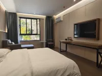 Ray Home Hotel Hotels in Yajiang