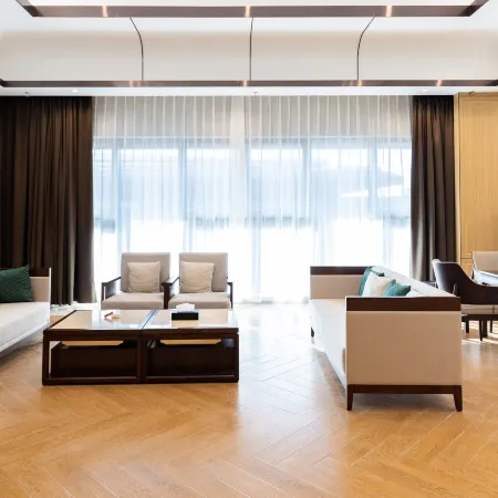 Bozhou Gujing Gongjiu Year Puree Theme Hotel