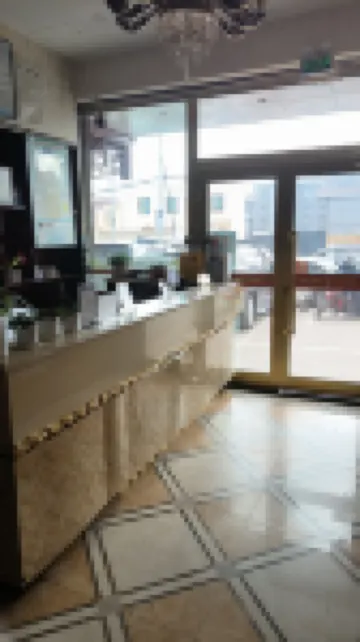 Nangqian Golden Holiday Hotel فنادق في نانغ تشيان