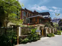 Mangshi Yueting Homestay